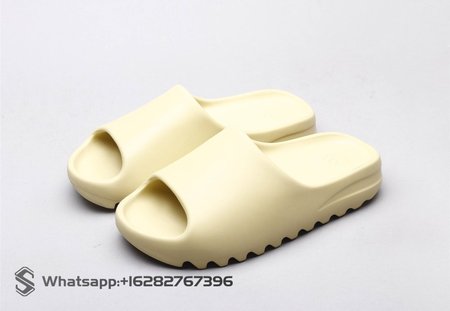 Yeezy SLIDE "Sand" (Run smaller, please choose a bigger size) 6344