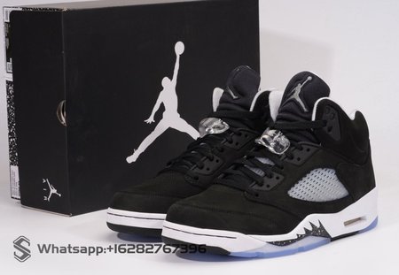 Air Jordan 5 Retro Oreo size: 40.5-47.5