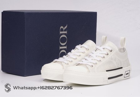 Dior B23 Low Top Logo Oblique size 35-46 ( runs half size bigger )