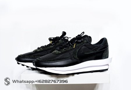 Sacai x Nike LVD Waffle Daybreak joint runway looks deconstruction high-end running shoes