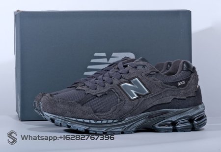 New Balance 2002R Refined Future 40-46.5